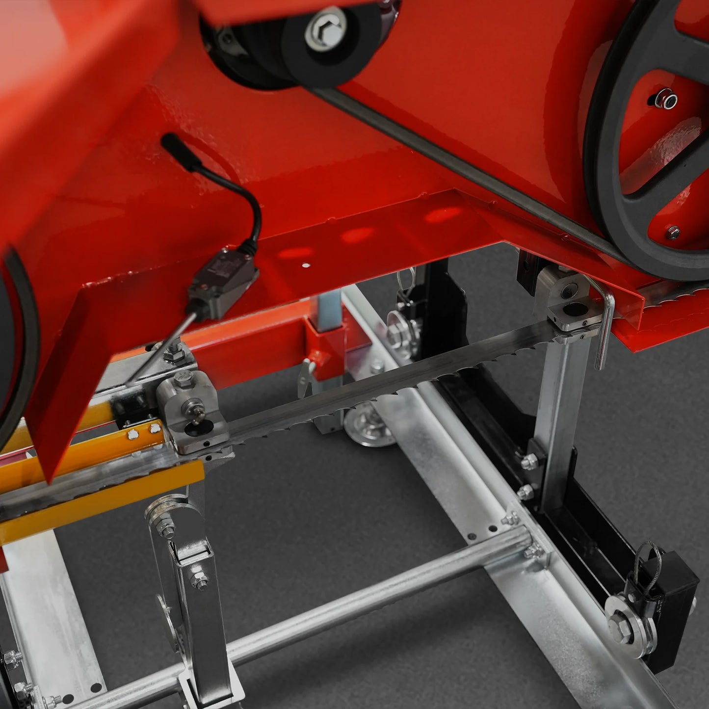 22" Portable Sawmill, KOHLER 9.5hp 277cc Gasoline Engine, 20" Board Width, 13' Track Length , SM-22