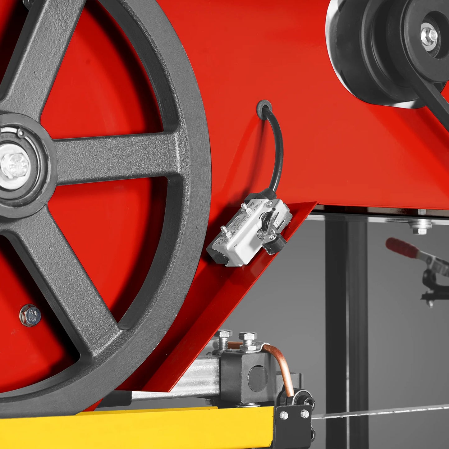 18" Portable Sawmill, 212cc 7HP Gasoline Engine, 15" Board  Width, 10' Track Length , SM-18